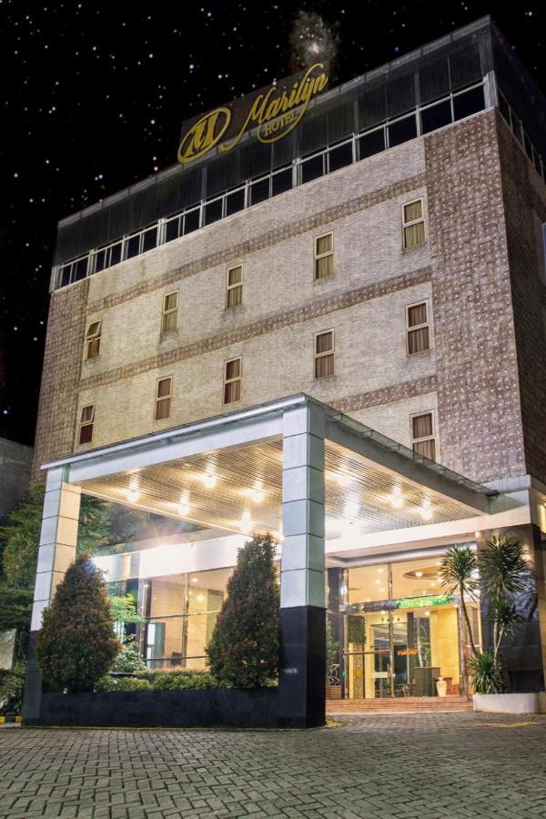 Marilyn Hotel Serpong Exterior photo